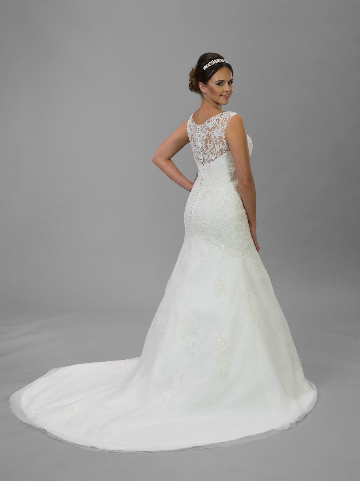 WD092 | Full Lace Fishtail Gown | British Bridal
