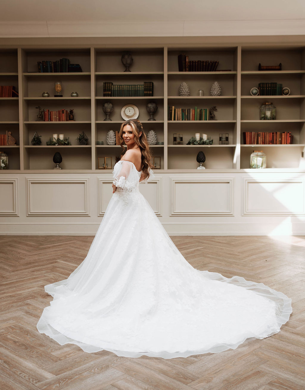 WD185 | British Bridal Core | Wedding Dress